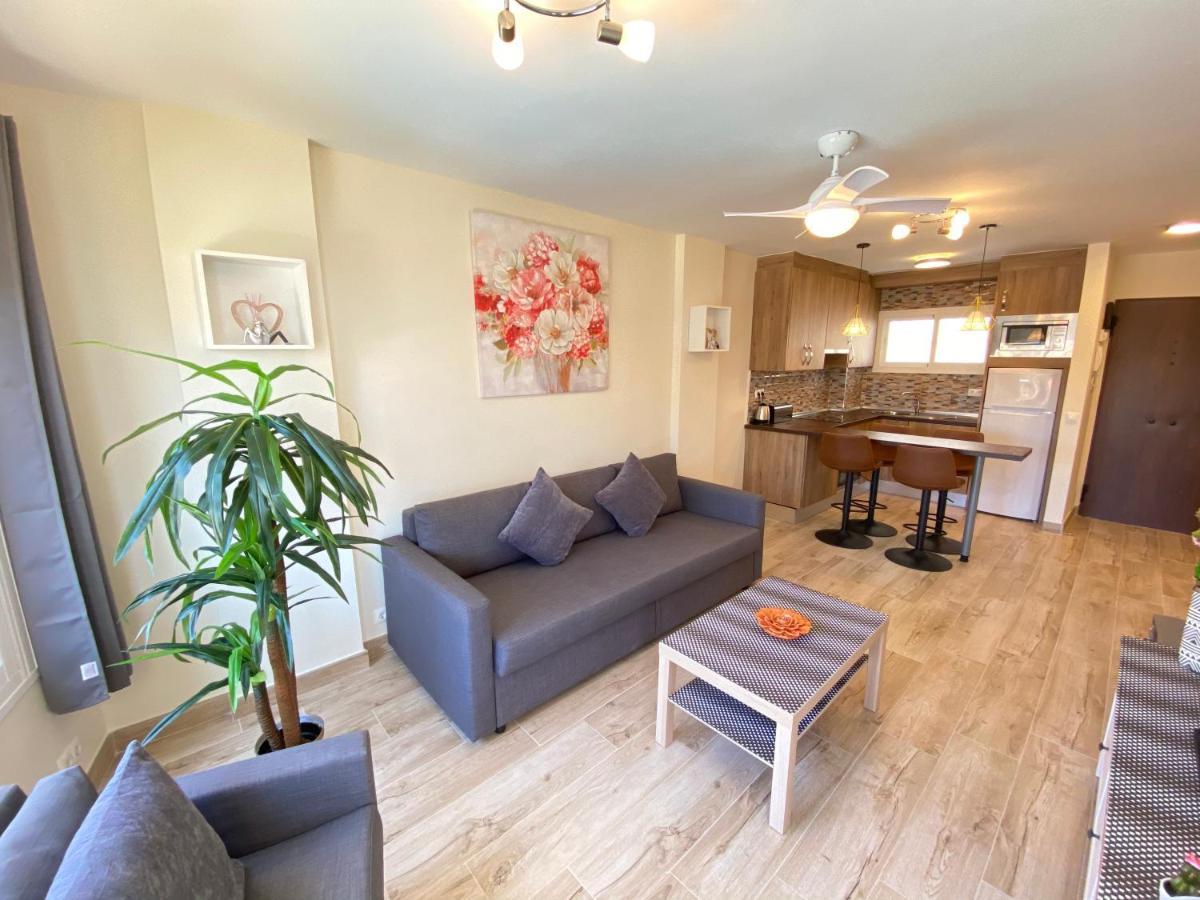 Modern 1 Bedroom Seaside Apartment With Pool Fuengirola Exterior foto